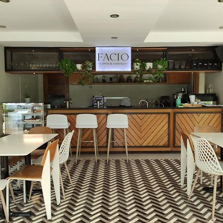Bali Village Hotel Tagaytay City Buitenkant foto