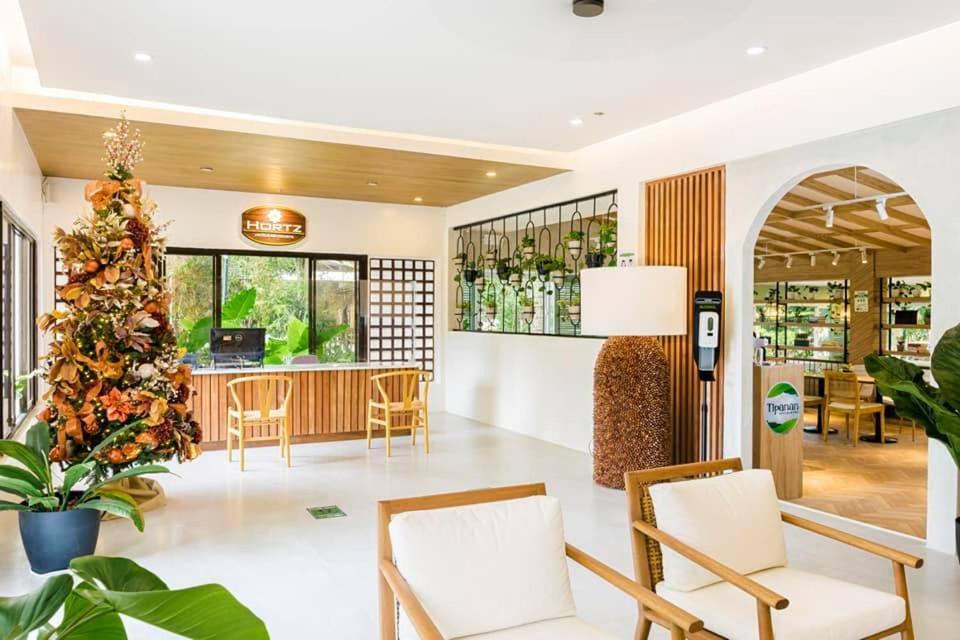 Bali Village Hotel Tagaytay City Buitenkant foto