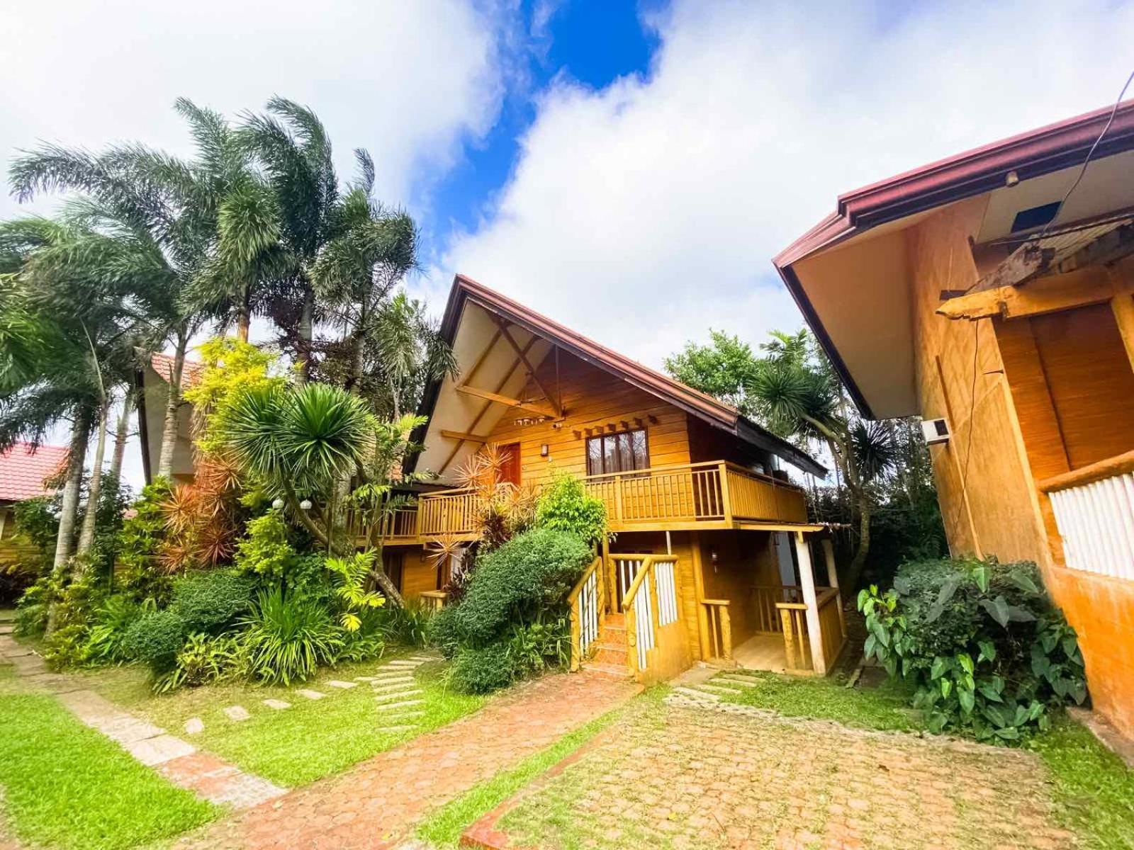 Bali Village Hotel Tagaytay City Buitenkant foto