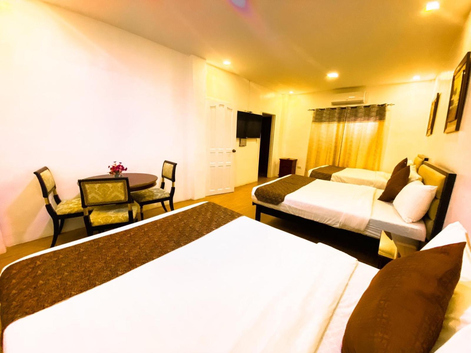 Bali Village Hotel Tagaytay City Buitenkant foto