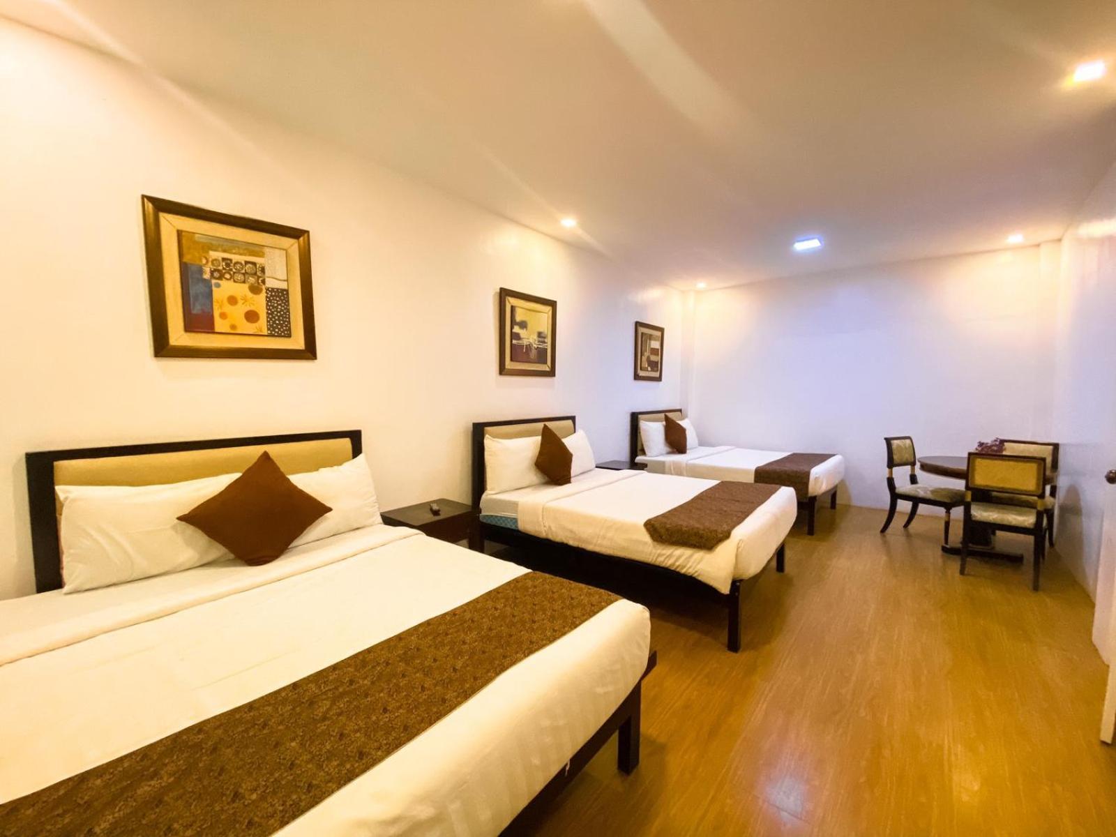 Bali Village Hotel Tagaytay City Buitenkant foto