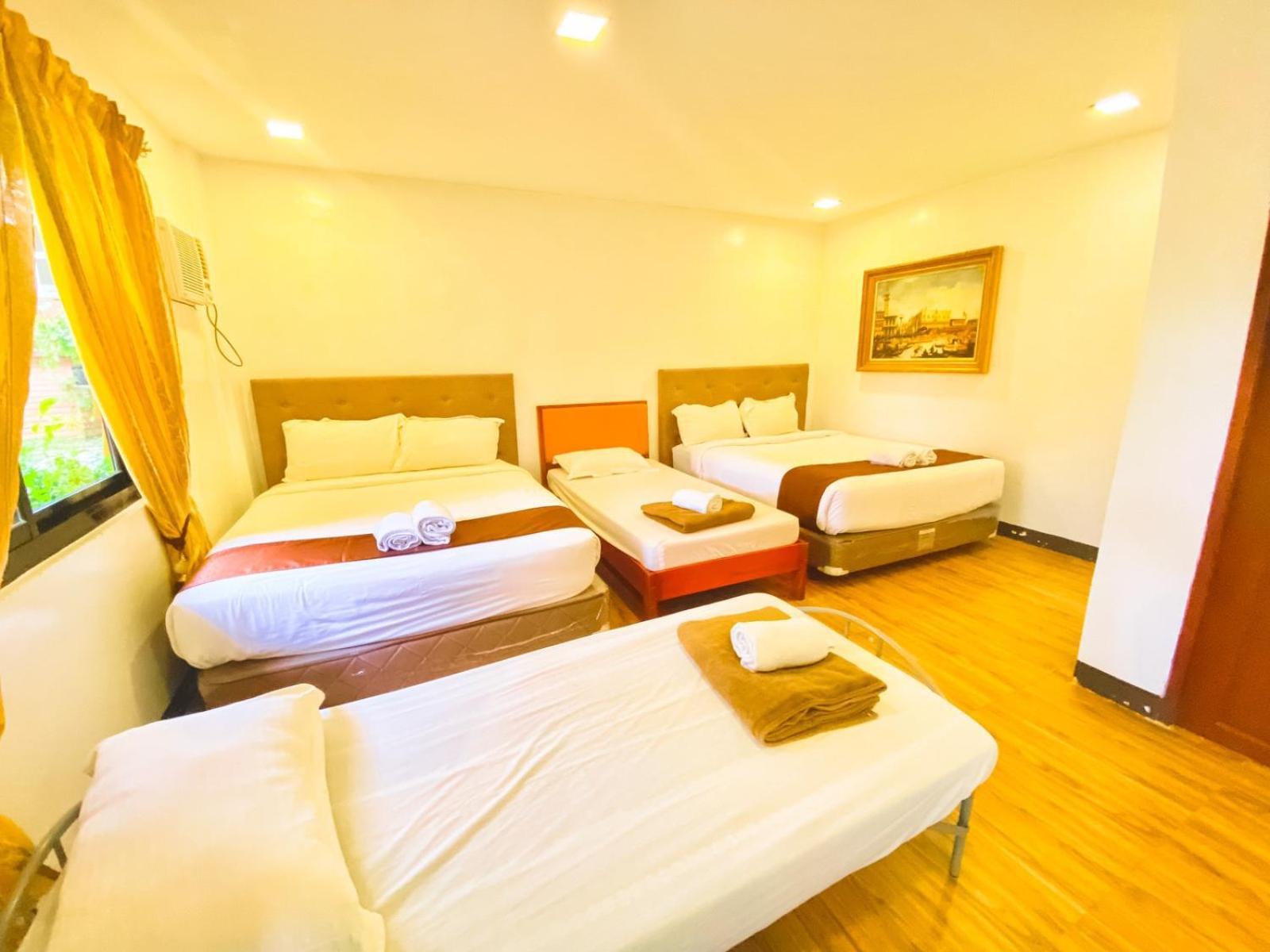 Bali Village Hotel Tagaytay City Buitenkant foto