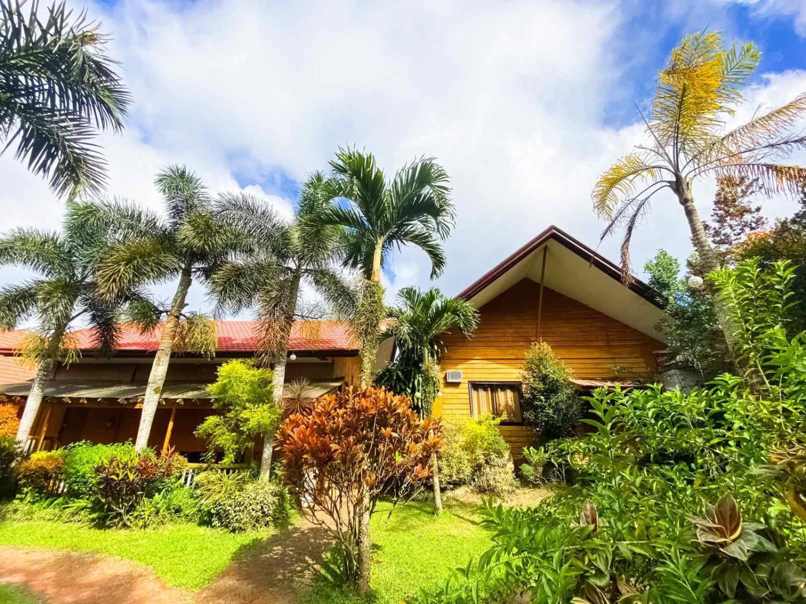 Bali Village Hotel Tagaytay City Buitenkant foto