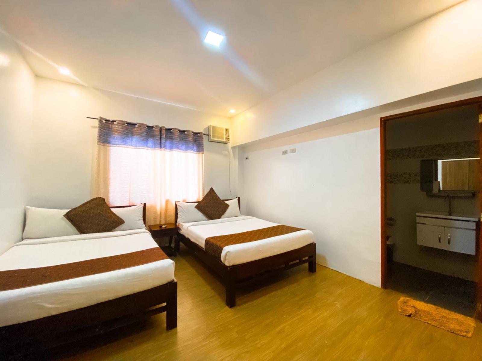 Bali Village Hotel Tagaytay City Buitenkant foto
