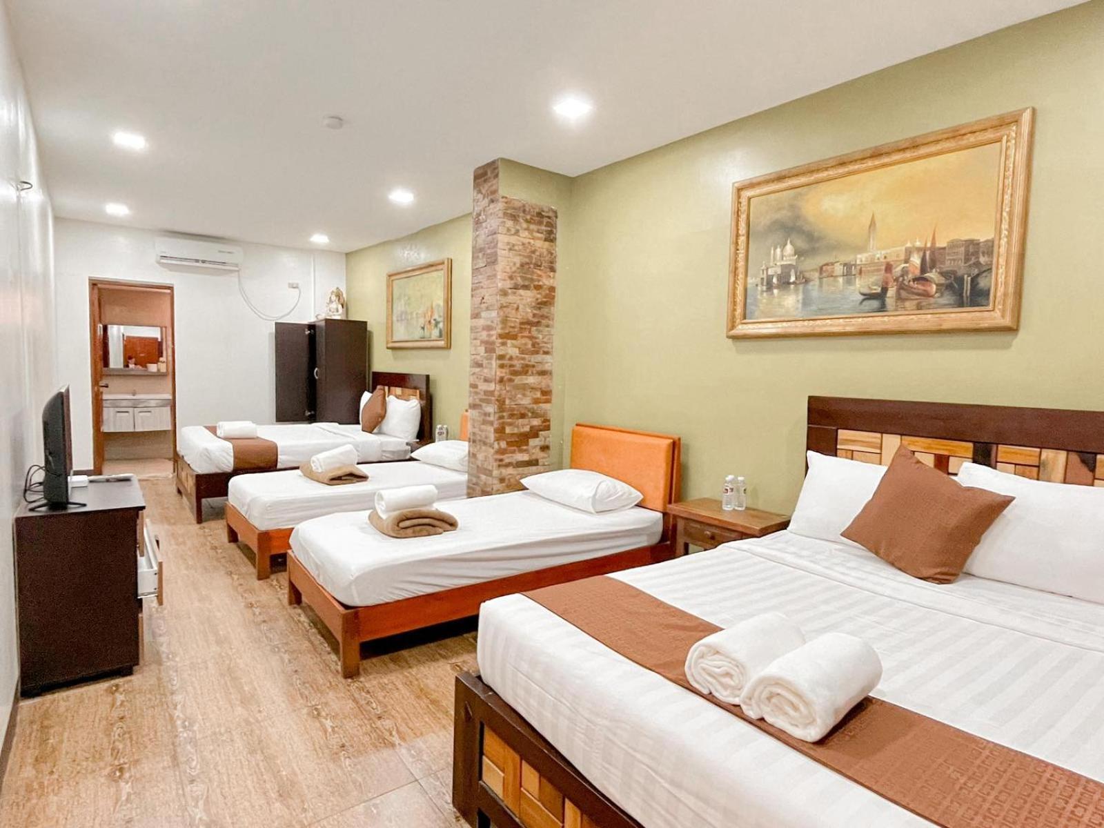 Bali Village Hotel Tagaytay City Buitenkant foto