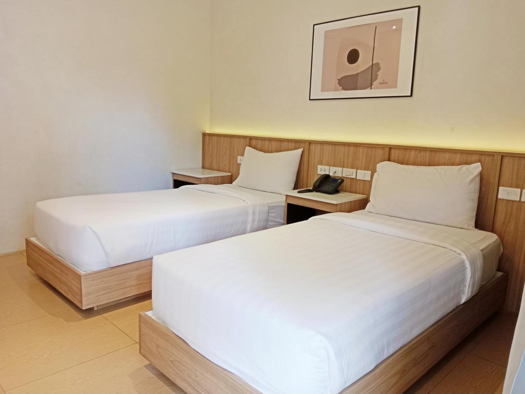 Bali Village Hotel Tagaytay City Buitenkant foto